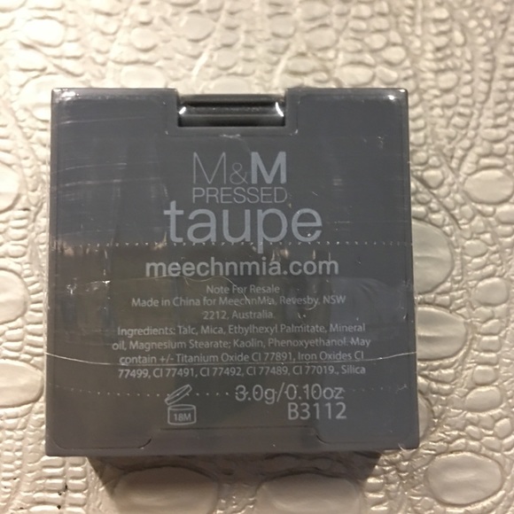 🦋eyeshadow🦋 - Picture 2 of 2